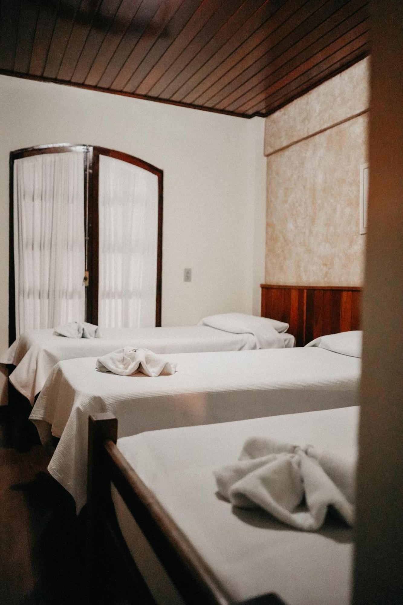 Hotel Vill' Agi Campos do Jordão Esterno foto