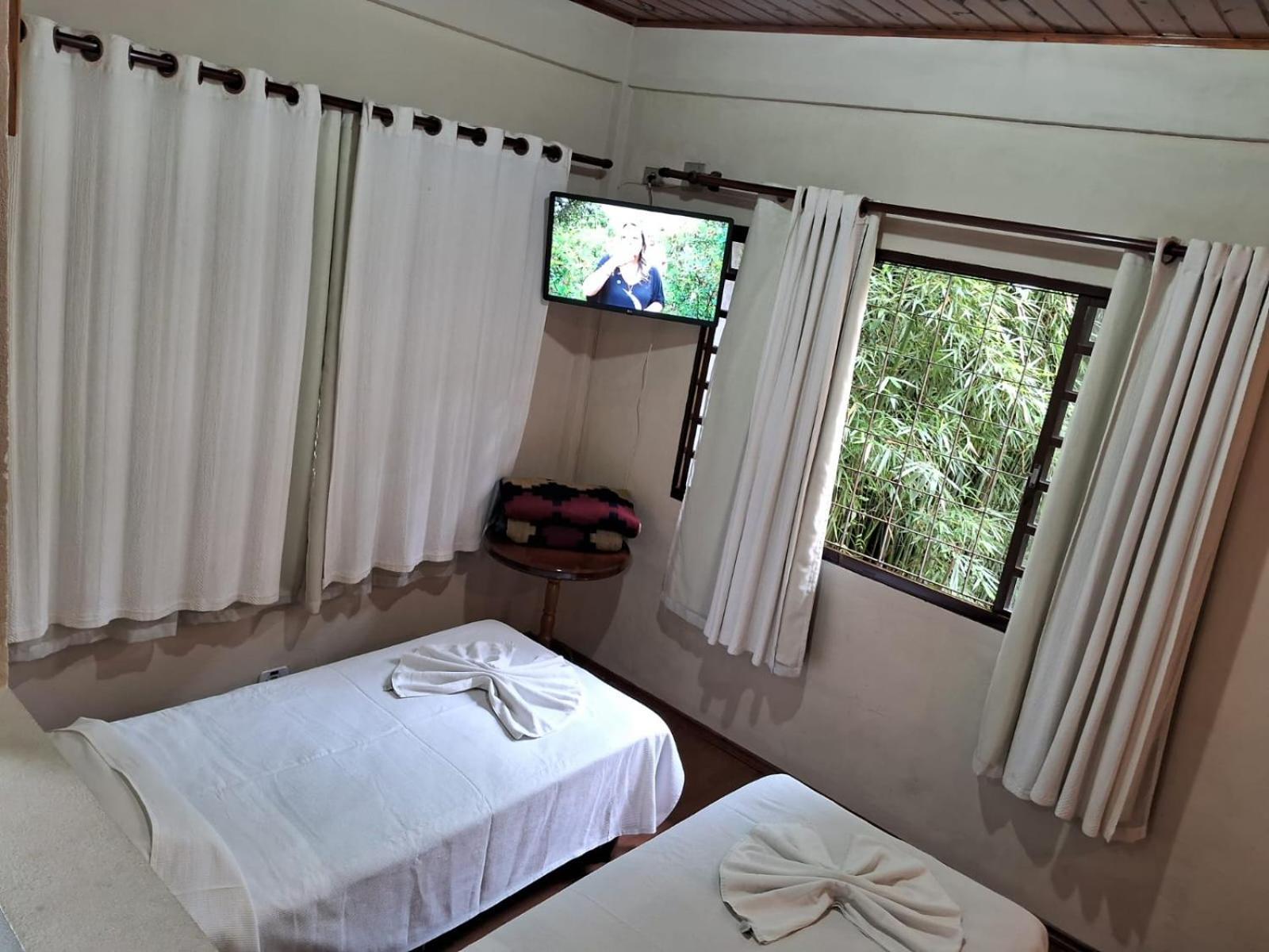 Hotel Vill' Agi Campos do Jordão Esterno foto