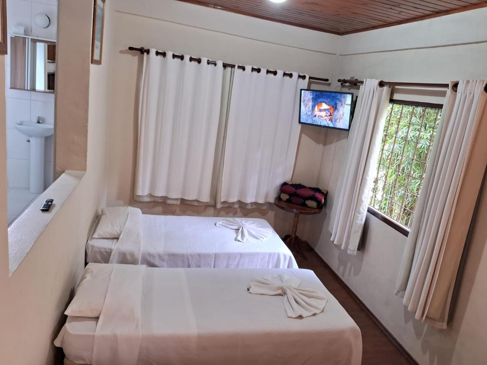 Hotel Vill' Agi Campos do Jordão Esterno foto
